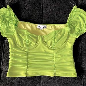 Bright Green Ruffle Top, Size Large.